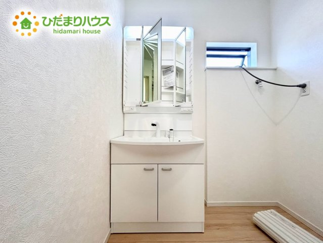 鴻巣市筑波第5Ⅱ期　新築戸建　クレイドル02の独立洗面台