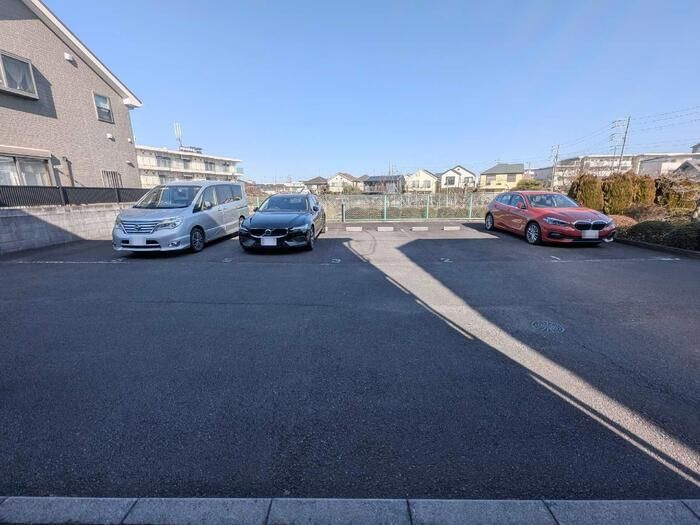 グランジェールの駐車場