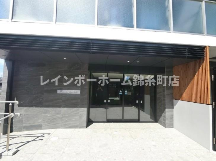 GENOVIA船橋のエントランス