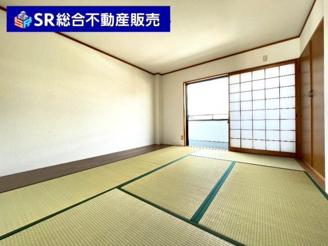 荒川2丁目中古戸建の寝室|広々とした和室です！
