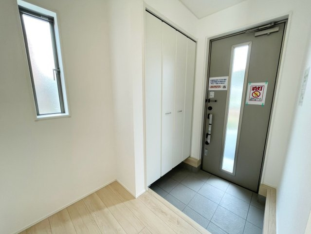 クレイドルガーデン姫路市広畑区才第8の玄関