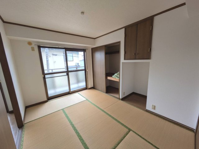 フローラルマンションの和室
