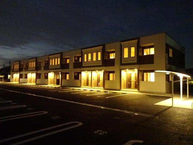 リベルテ三里木の外観|外観写真（夜）