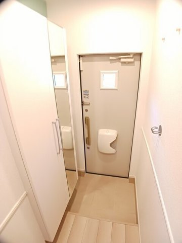 サントラップ大津南の玄関