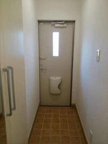 エクセランＦの玄関