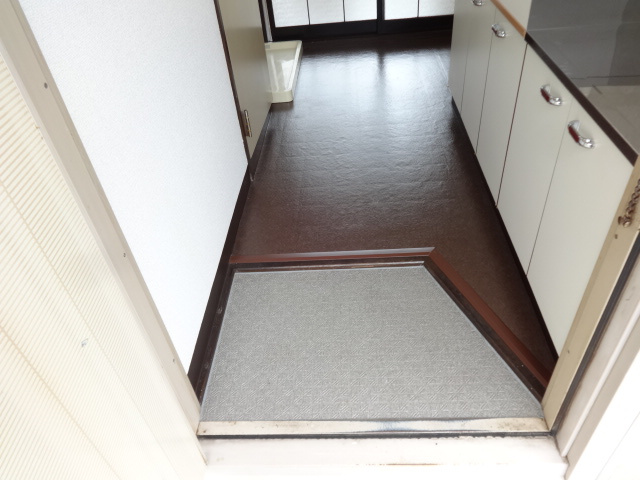 第1コーポおがたの玄関