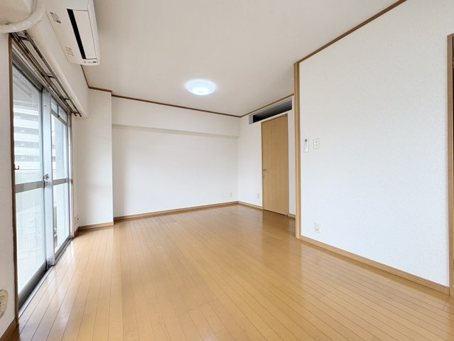 大川ハイツの居間・リビング