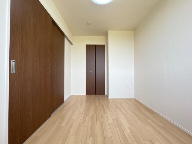 エターナルの内装|南側洋室