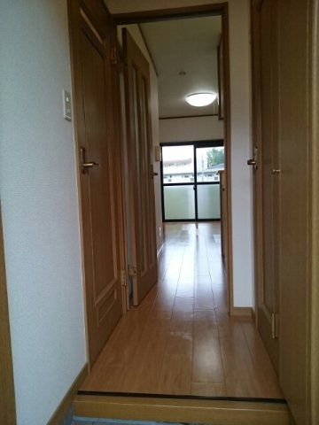 ライツェント・Ｋの玄関
