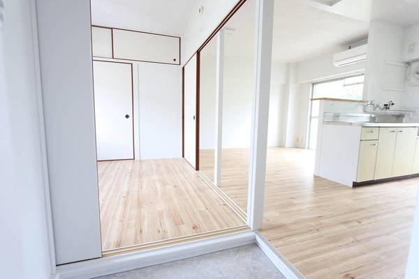 ビレッジハウス竜田3号棟の玄関|ビレッジハウスの同一物件・同一タイプの間取りの写真です