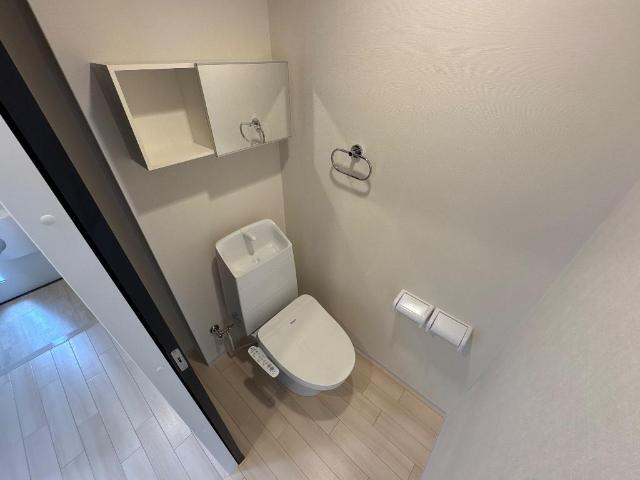 熊本市東区新外新築アパート（仮）のトイレ|建具等の色・仕様は相違がございます（イメージ）