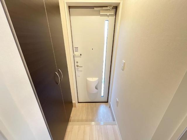 熊本市東区新外新築アパート（仮）の玄関|建具等の色・仕様は相違がございます（イメージ）