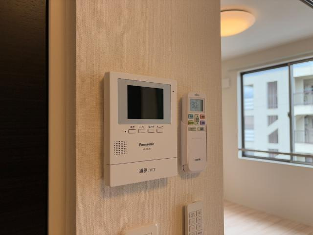 フレスタⅡの内装|カメラ付インターホン