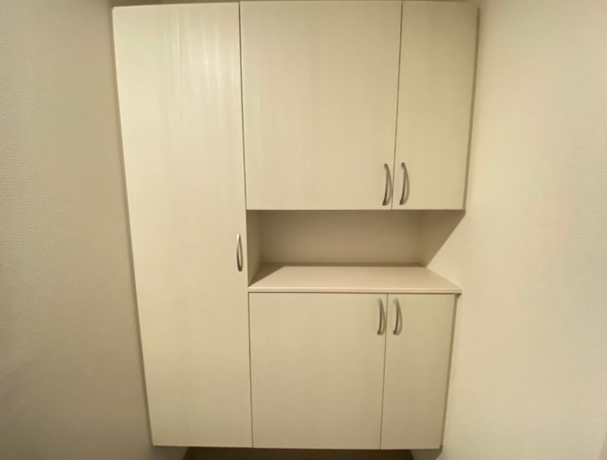 D-room花見が丘の玄関