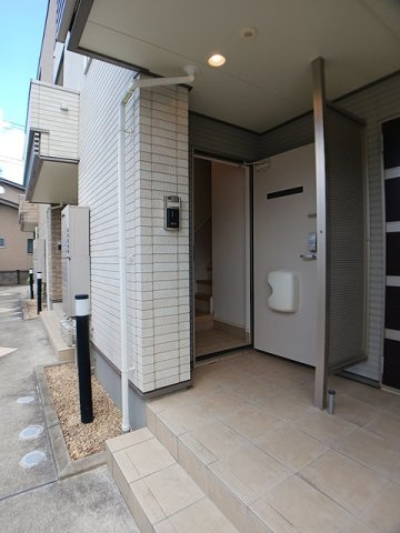 ボヌール　ミヤの玄関