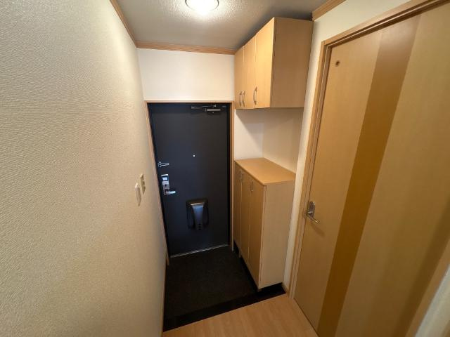 ｂｉｅｎｖｉｖｒｅ楡木の玄関|玄関