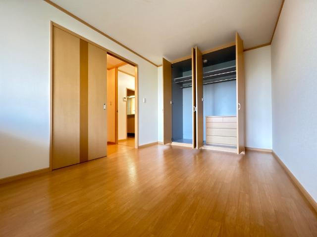 ｂｉｅｎｖｉｖｒｅ楡木の収納|クローゼット