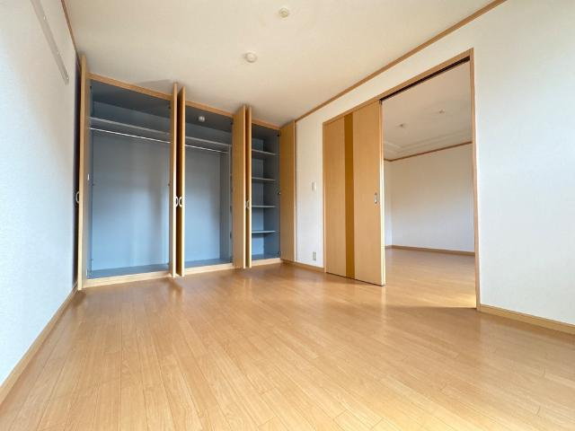 ｂｉｅｎｖｉｖｒｅ楡木の収納|クローゼット