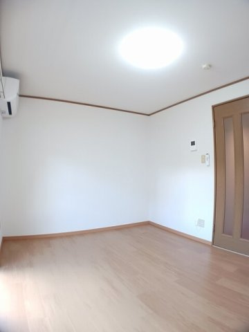 ジュネス黒髪の内装