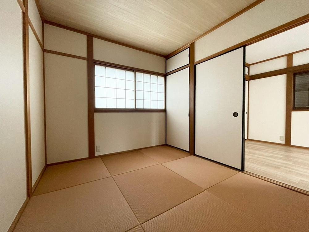 宮前町　中古一戸建ての和室|和室4.5帖
■物件内覧・資金計画相談・住宅ローン相談、リフォーム相談、お問合せ受付中■
※当日・翌日のご内覧、ご相談はお電話でのお問合せがスムーズです！