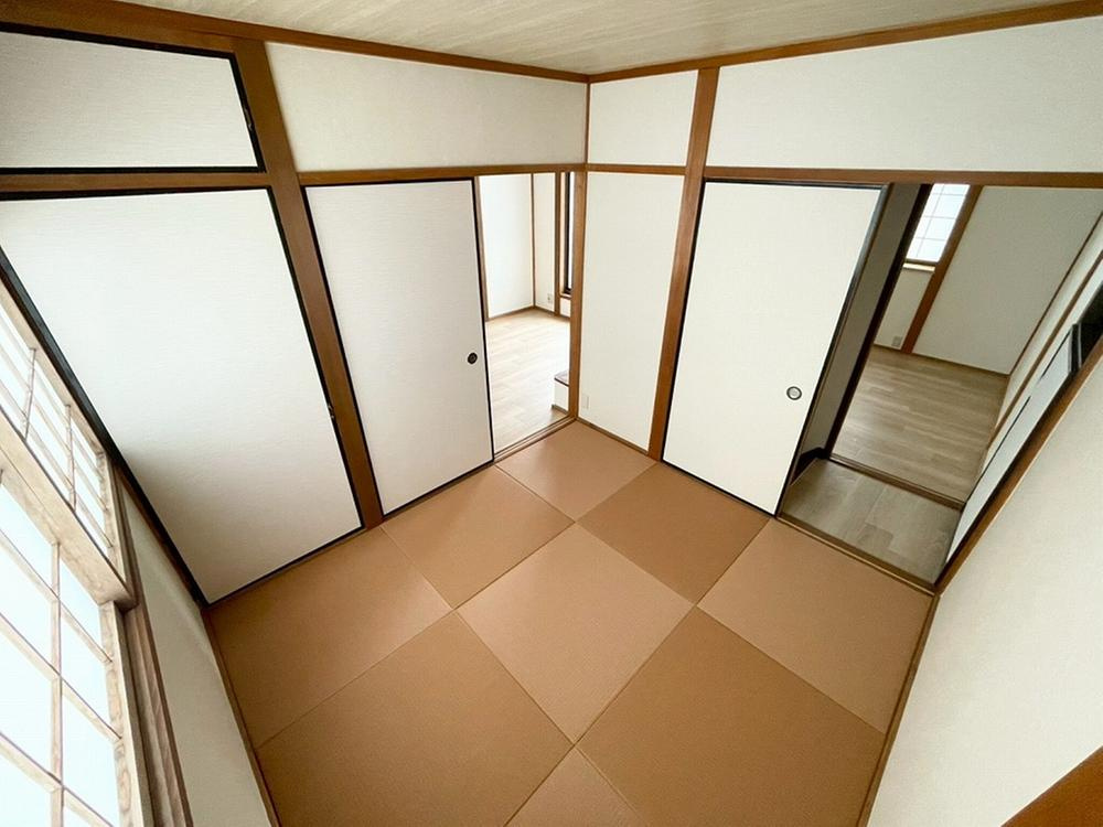 宮前町　中古一戸建ての内装|和室4.5帖
■物件内覧・資金計画相談・住宅ローン相談、リフォーム相談、お問合せ受付中■
※当日・翌日のご内覧、ご相談はお電話でのお問合せがスムーズです！