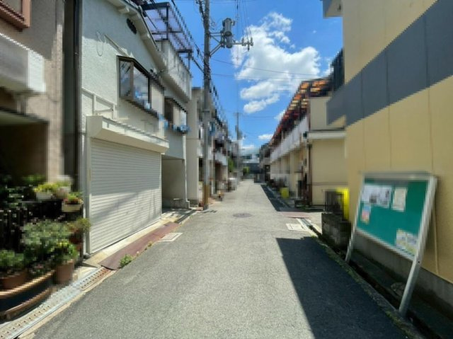 宮前町　中古一戸建ての前面道路含む現地写真|■物件内覧・資金計画相談・住宅ローン相談、リフォーム相談、お問合せ受付中■
※当日・翌日のご内覧、ご相談はお電話でのお問合せがスムーズです！