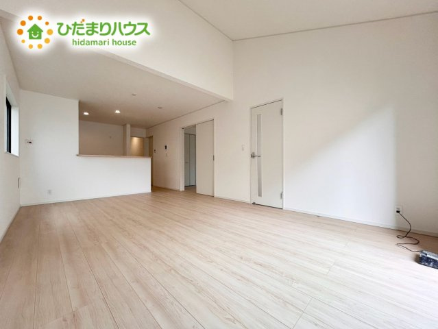 鴻巣市筑波第5Ⅱ期　新築戸建　クレイドル03の居間・リビング|LDK：18帖