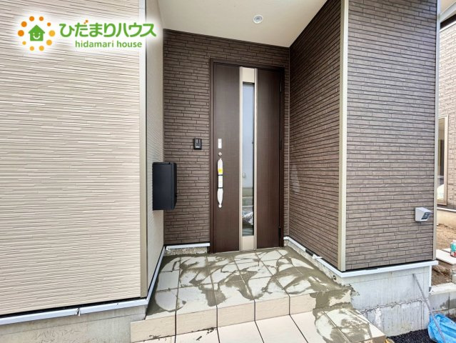 鴻巣市筑波第5Ⅱ期　新築戸建　クレイドル03の玄関