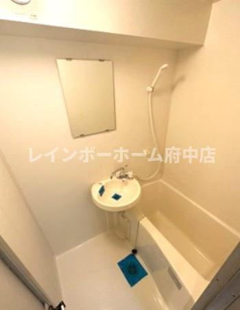 ユーコート千歳烏山の浴室