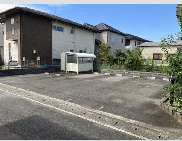 ラトゥール ド ニッコーの駐車場