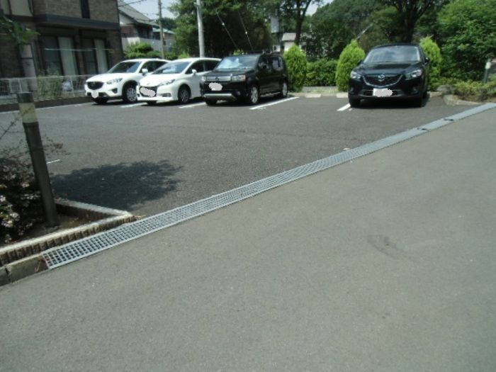 パークヒルの駐車場