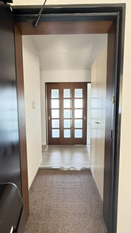 エクセルシア楠丘の玄関