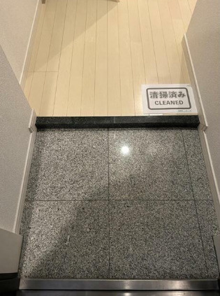 ロメック勝どきの玄関|明るい玄関です