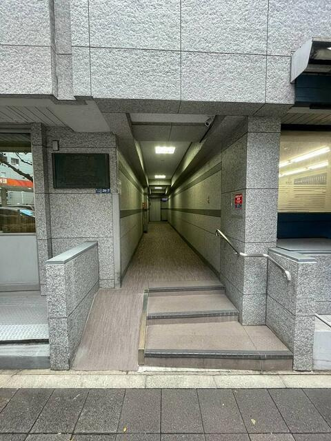 ライオンズマンション茅場町のエントランス