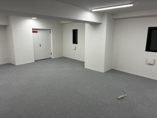 芝ＭＫビルの居間・リビング