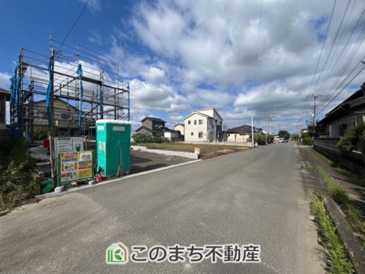 【前面道路含む現地写真】 | 常総市新石下第11　 | 前面道路も広くお車の出し入れもスムーズに行えます☆