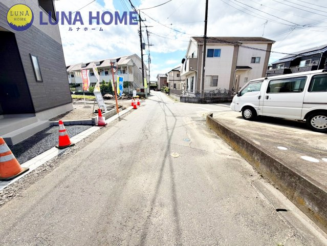 土浦市中村南第11　新築戸建　1号棟の前面道路含む現地写真