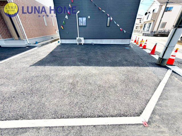 土浦市中村南第11　新築戸建　1号棟の駐車場