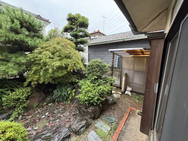 太田市新道町1454-5の庭