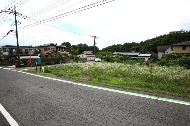 群馬県渋川市伊香保町伊香保～土地～の前面道路含む現地写真|前面道路は舗装されており、お車の通行も可能です