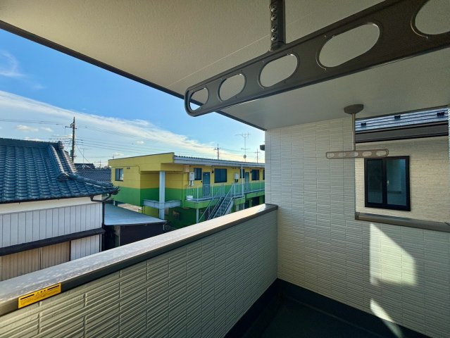 ワイウッドコート館林市東美園町第1期のバルコニー