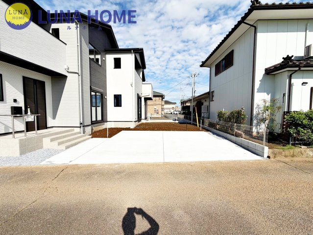 つくば市東光台2期　新築戸建　1号棟の駐車場