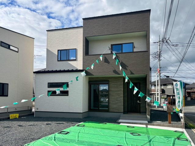 ワイウッドコート館林市足次町第2期の外観