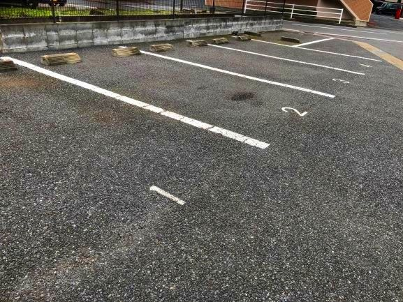 レオパレス宮ノ前１号棟の駐車場