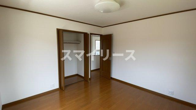 野田市山崎戸建の居間・リビング