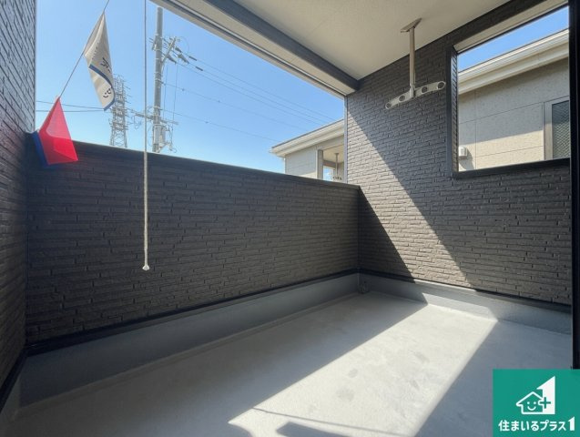 ■枚方市長尾峠町　第3期　新築一戸建てのバルコニー|急な雨でも安心のインナーバルコニー！