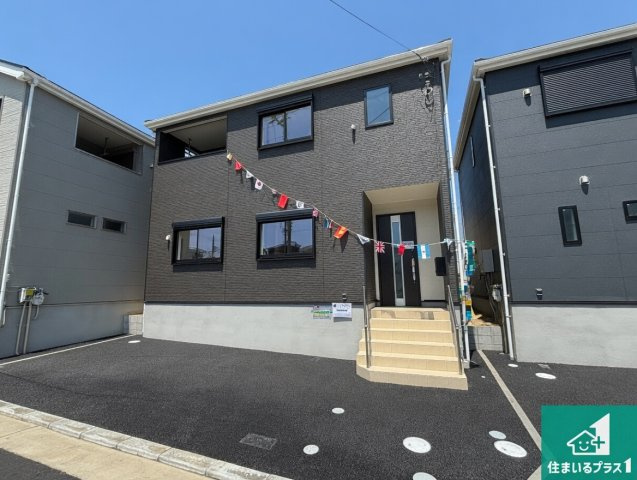 ■枚方市長尾峠町　第3期　新築一戸建ての前面道路含む現地写真|安心の10年保証！外観を美しく保ち、雨水で汚れを落とします！気になることがありましたら、お気軽にお問い合わせください！