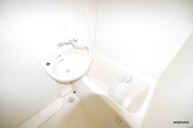 リーガル西天満　仲介手数料無料の洗面所