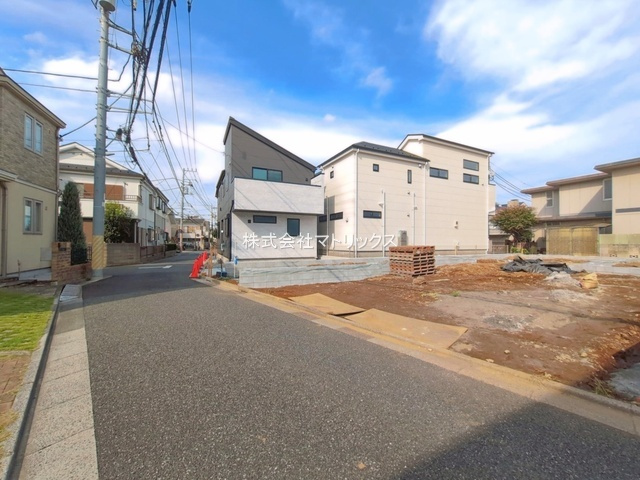 練馬区富士見台2丁目　耐震×断熱×太陽光　ZEH水準住宅　2棟の前面道路含む現地写真