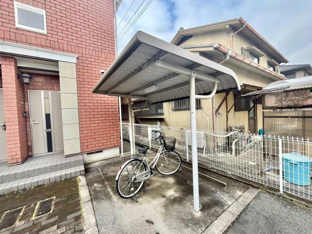 ミルトUOEの駐車場